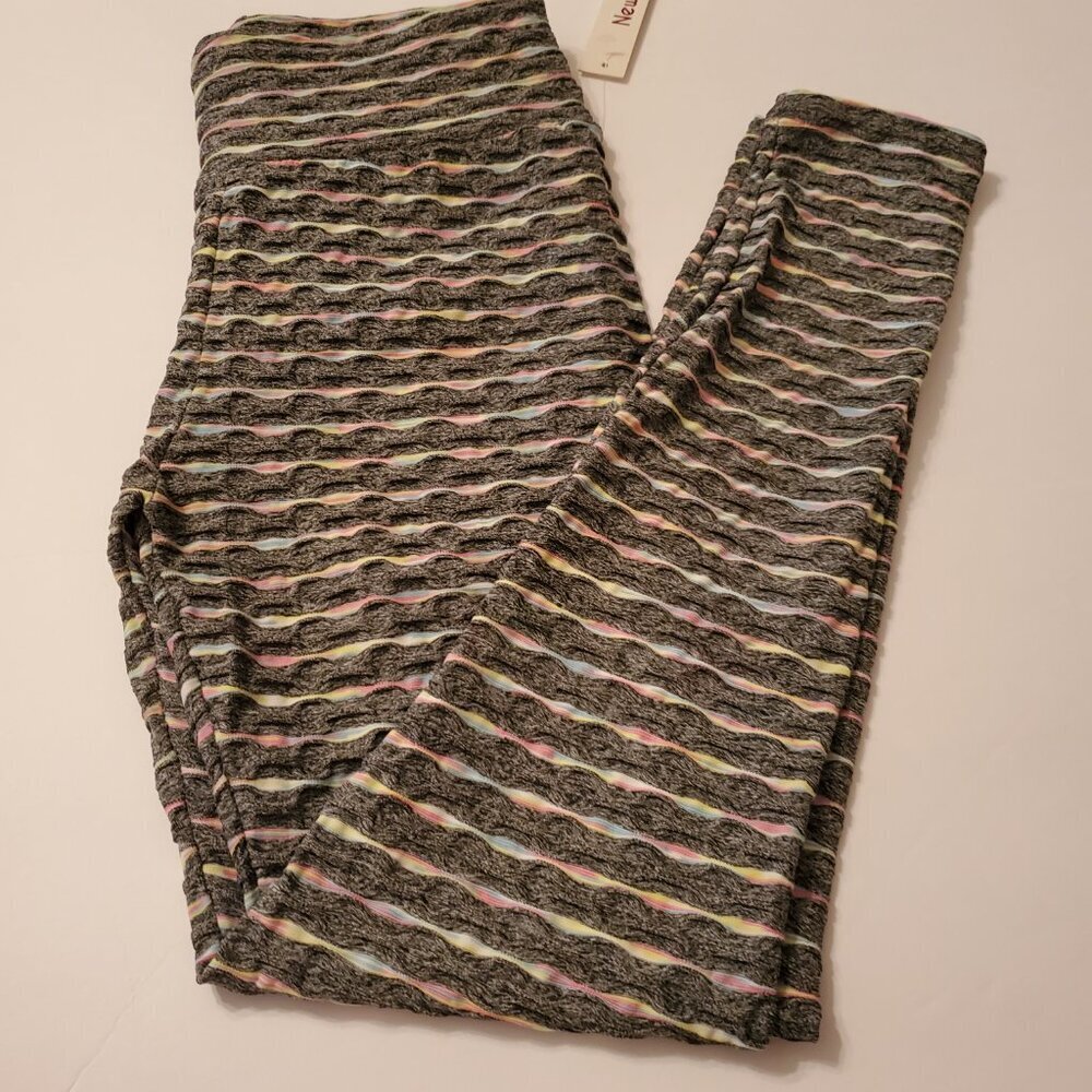 NWT New Fashion Two-Piece Honeycomb Active Bun Sculp Seam Leggings, Size S/M. - Picture 12 of 12